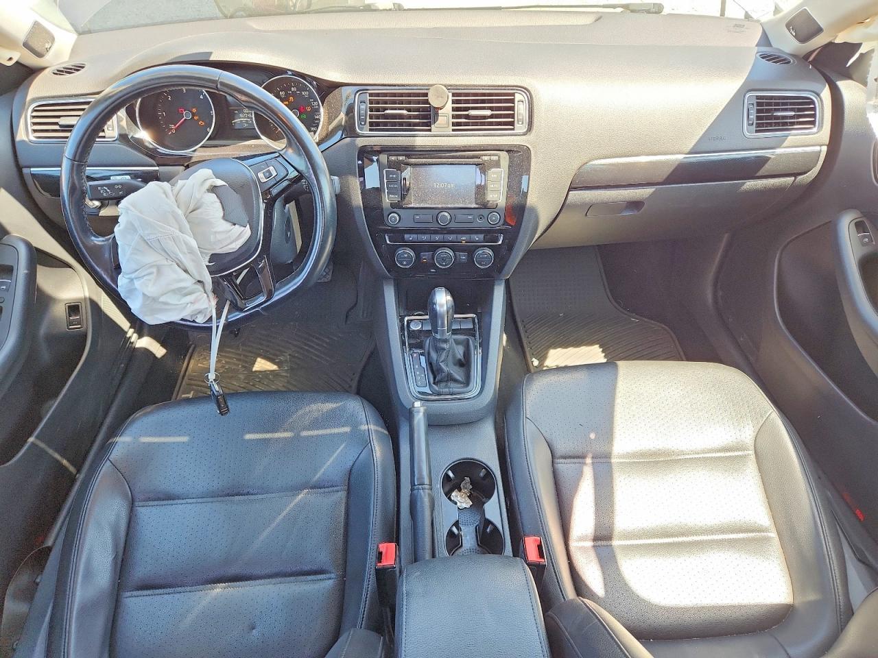 2015 VOLKSWAGEN JETTA