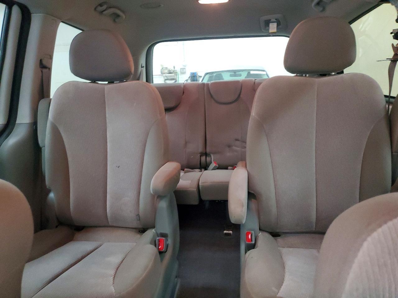 2014 KIA SEDONA