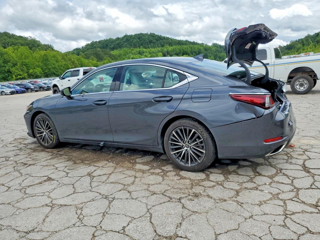 2025 LEXUS ES 350