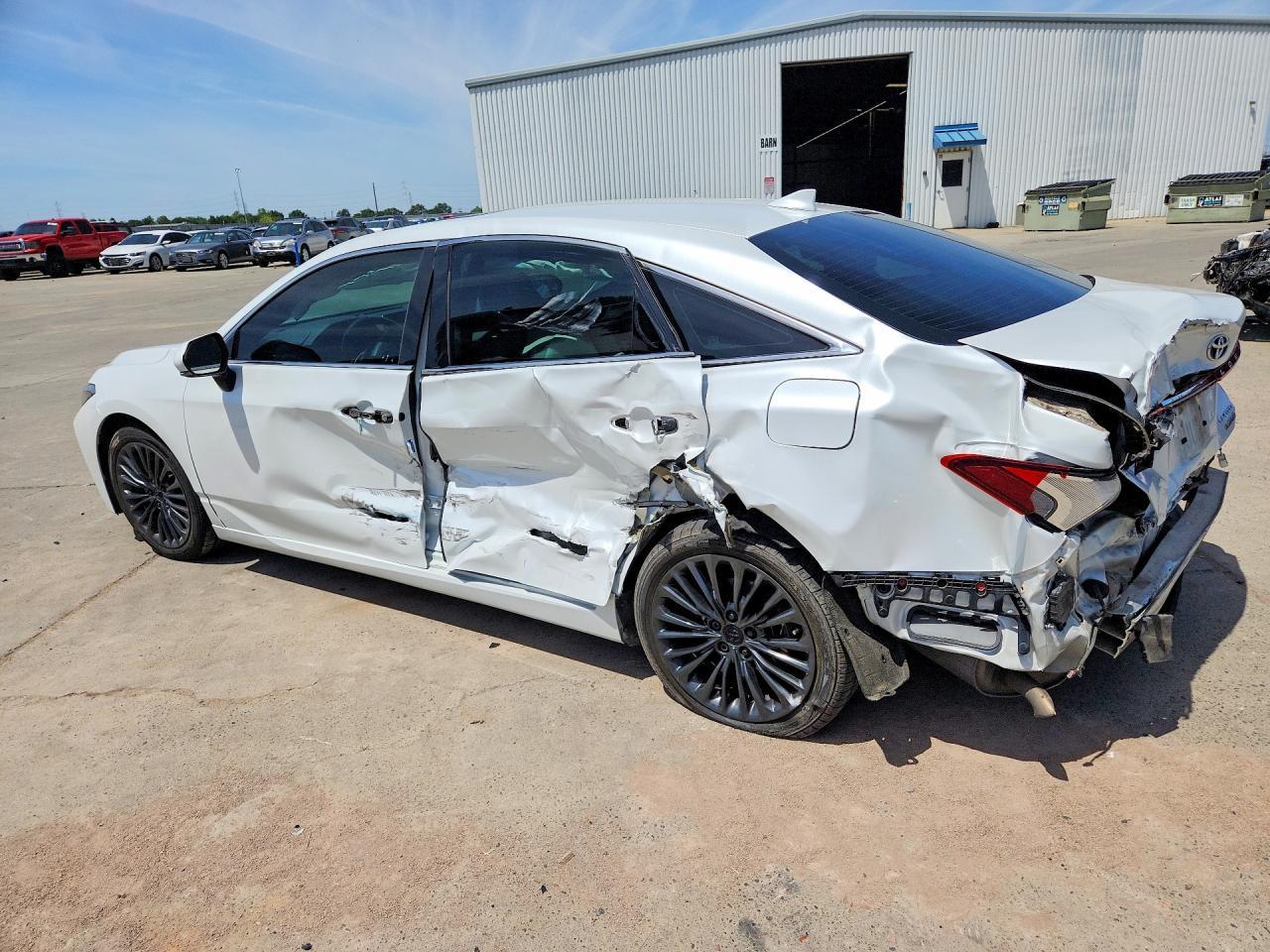 2020 TOYOTA Avalon