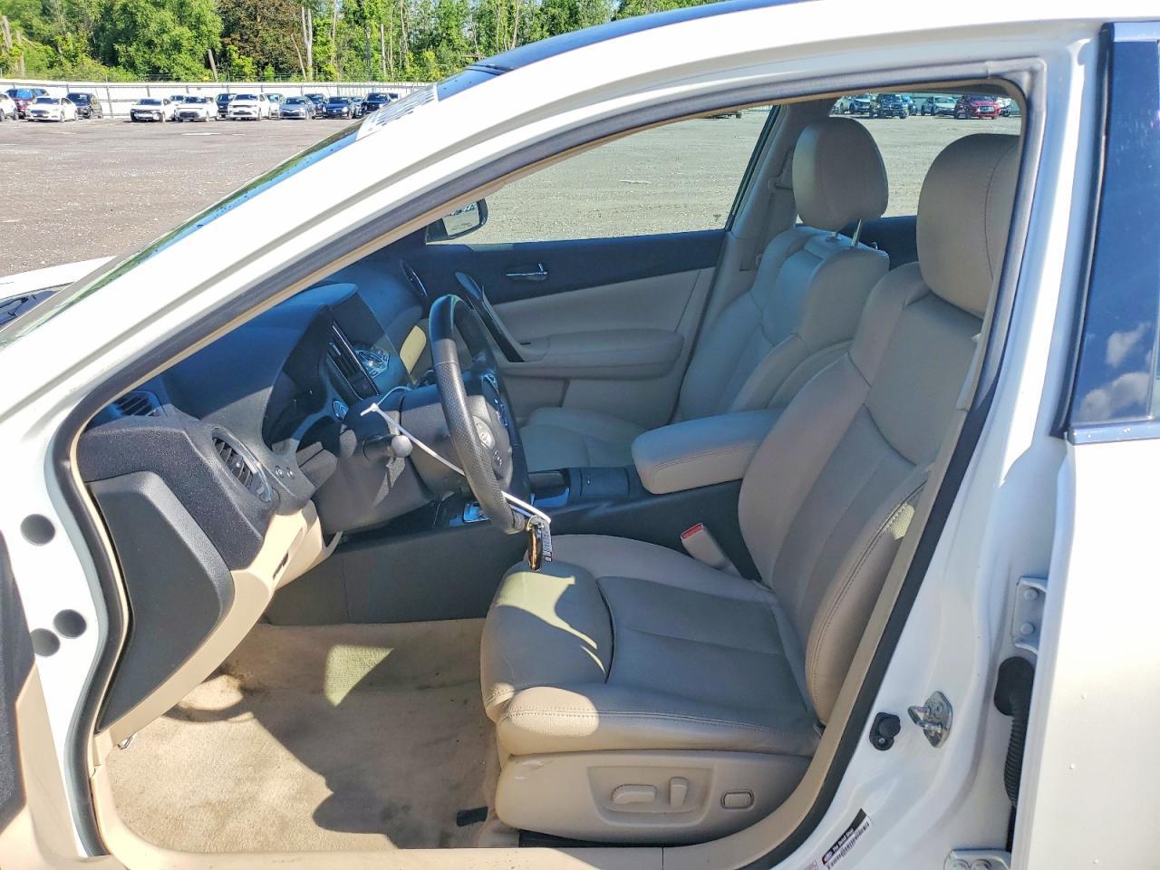 2014 NISSAN Maxima