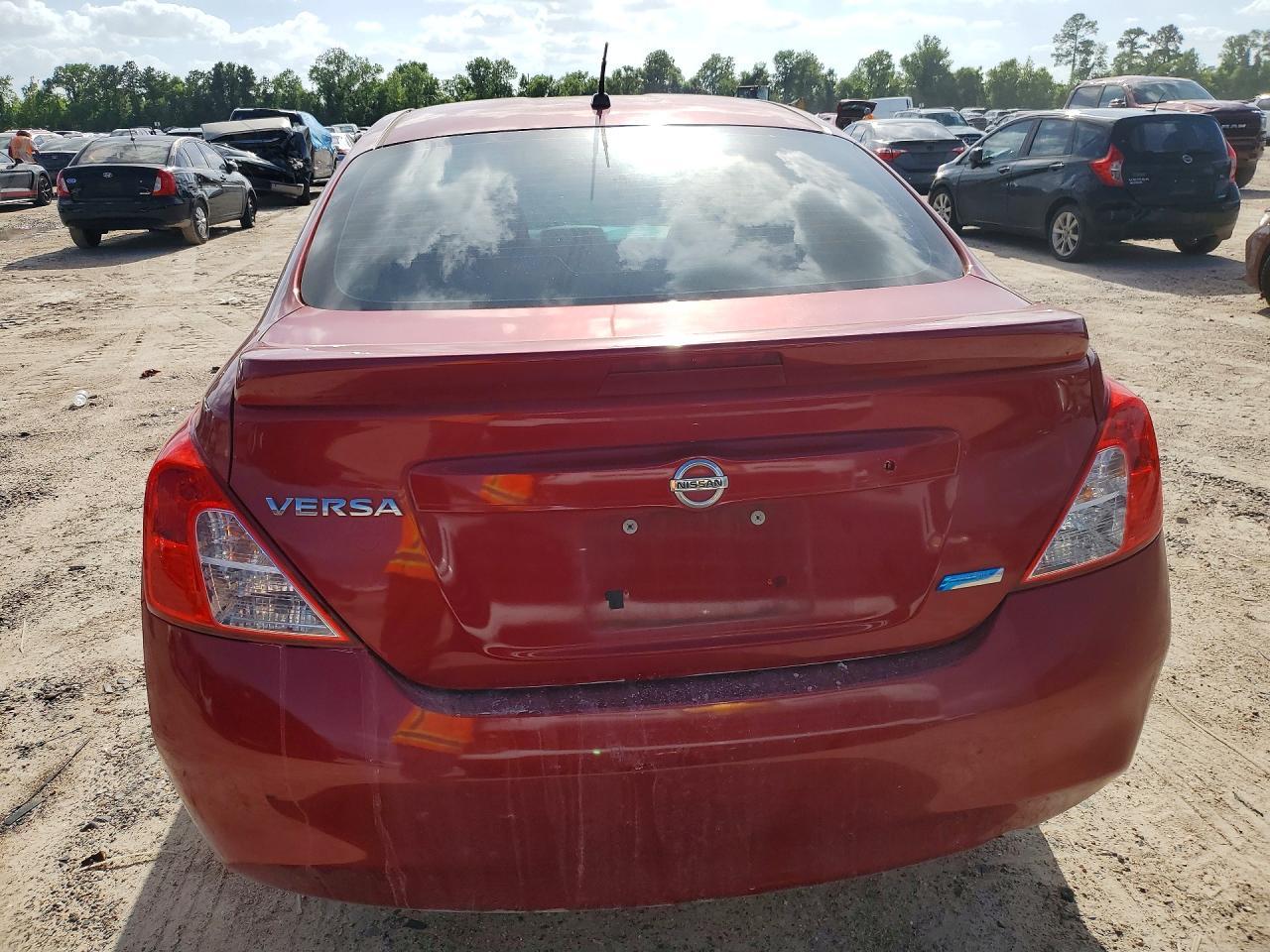 2014 NISSAN VERSA