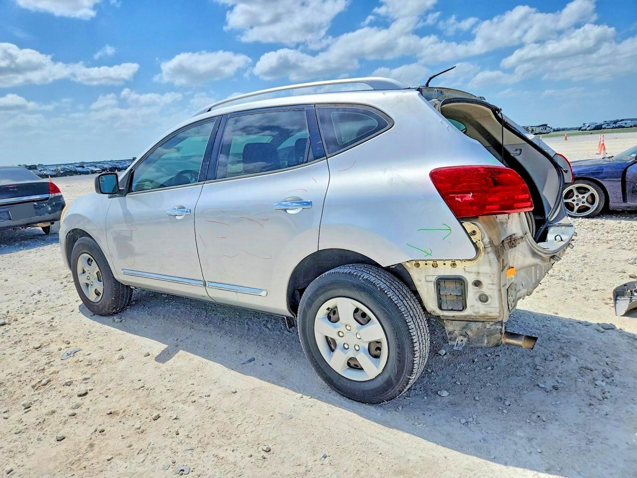 2014 NISSAN ROGUE