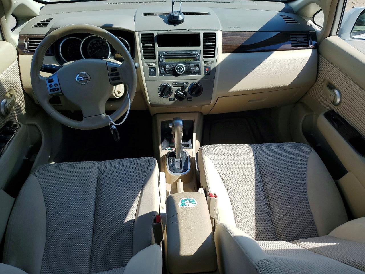 2011 NISSAN VERSA