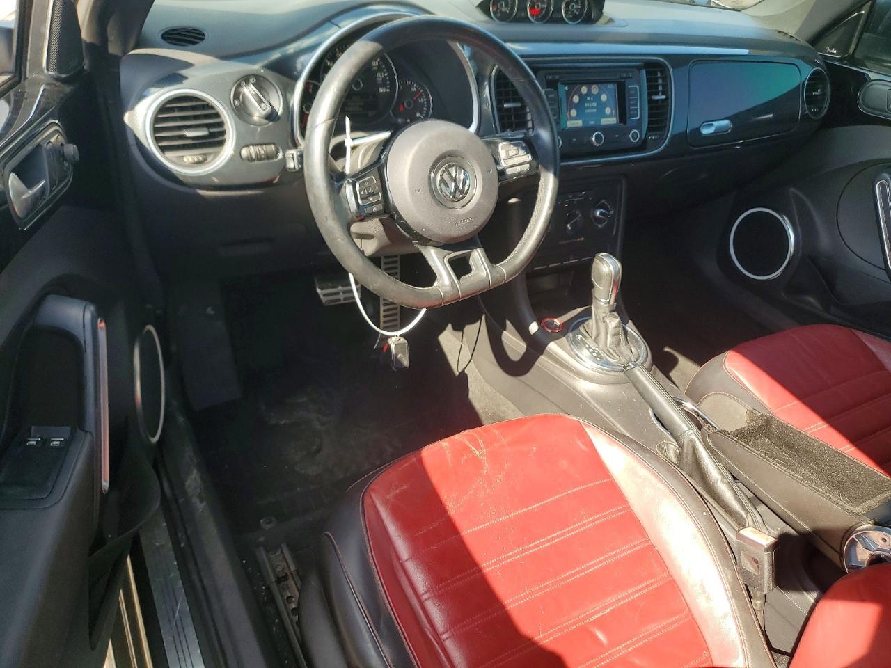2012 VOLKSWAGEN Beetle