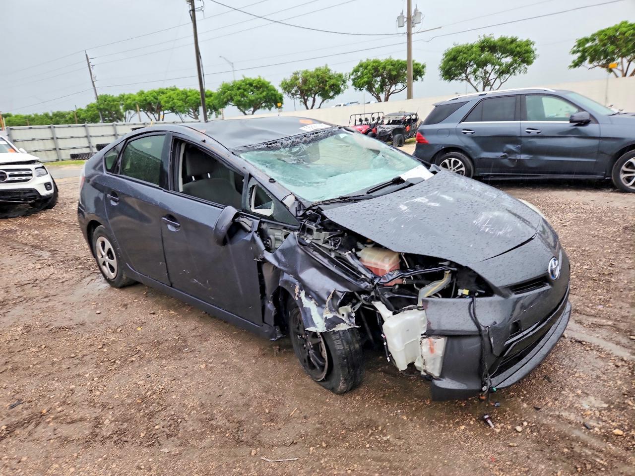 2013 TOYOTA PRIUS