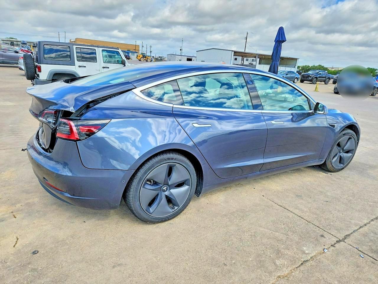 2020 TESLA MODEL 3