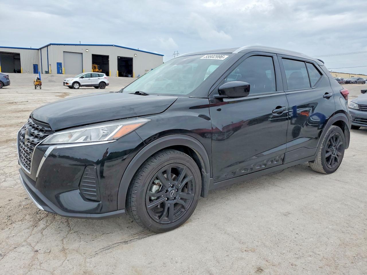 2022 NISSAN KICKS