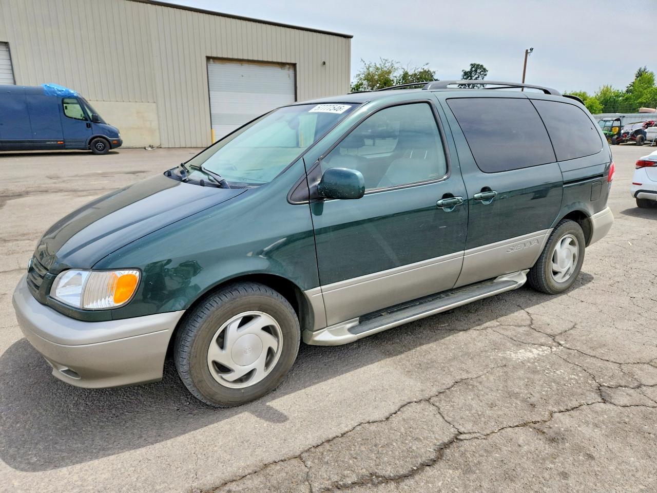 2003 TOYOTA SIENNA