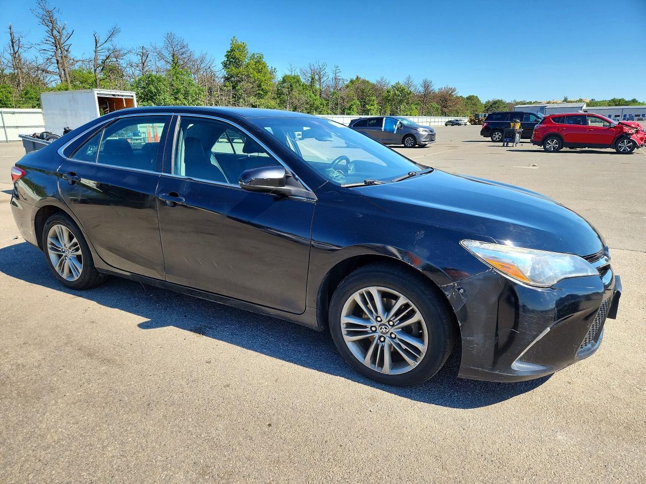 2015 TOYOTA CAMRY