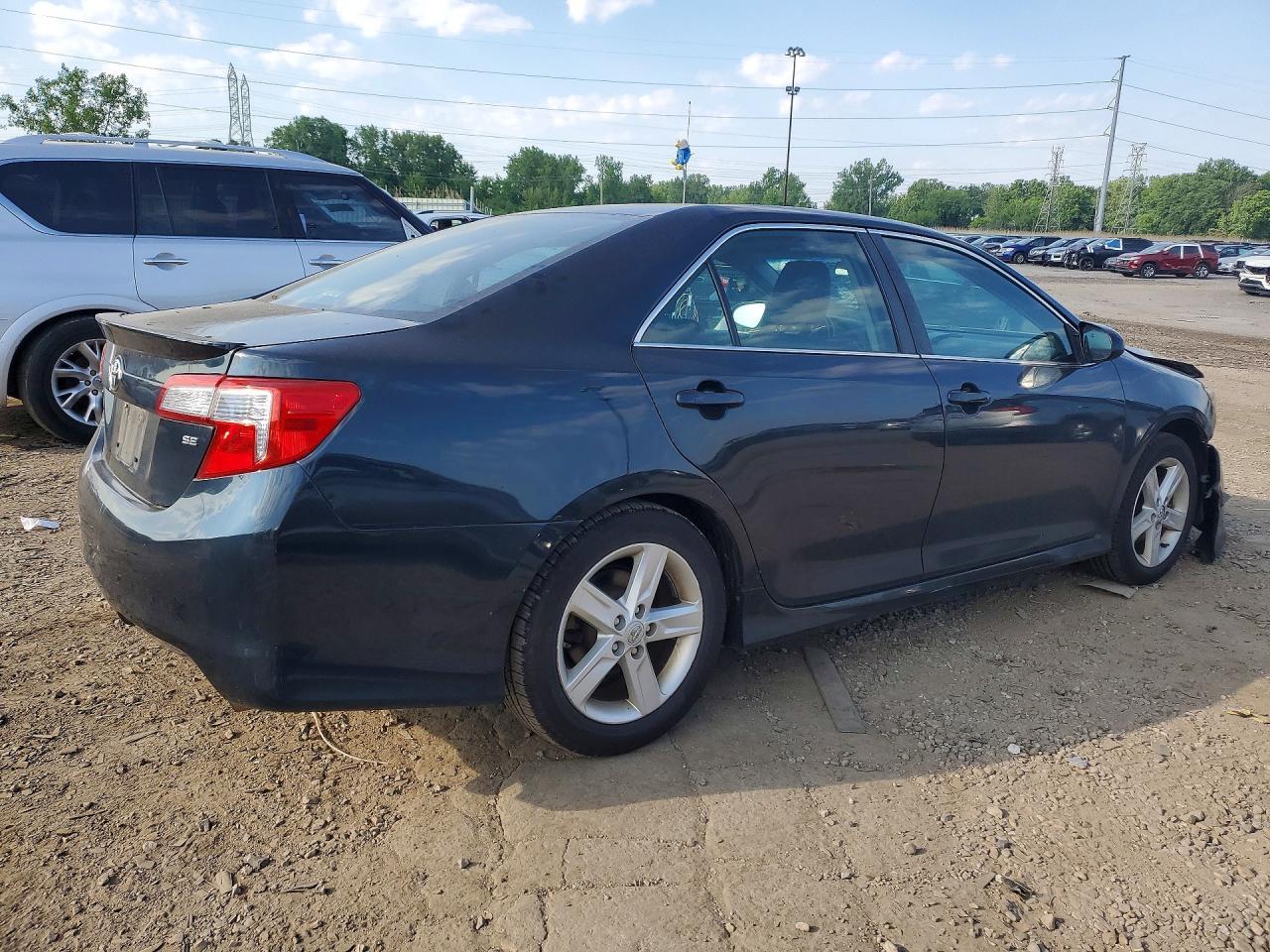2014 TOYOTA CAMRY