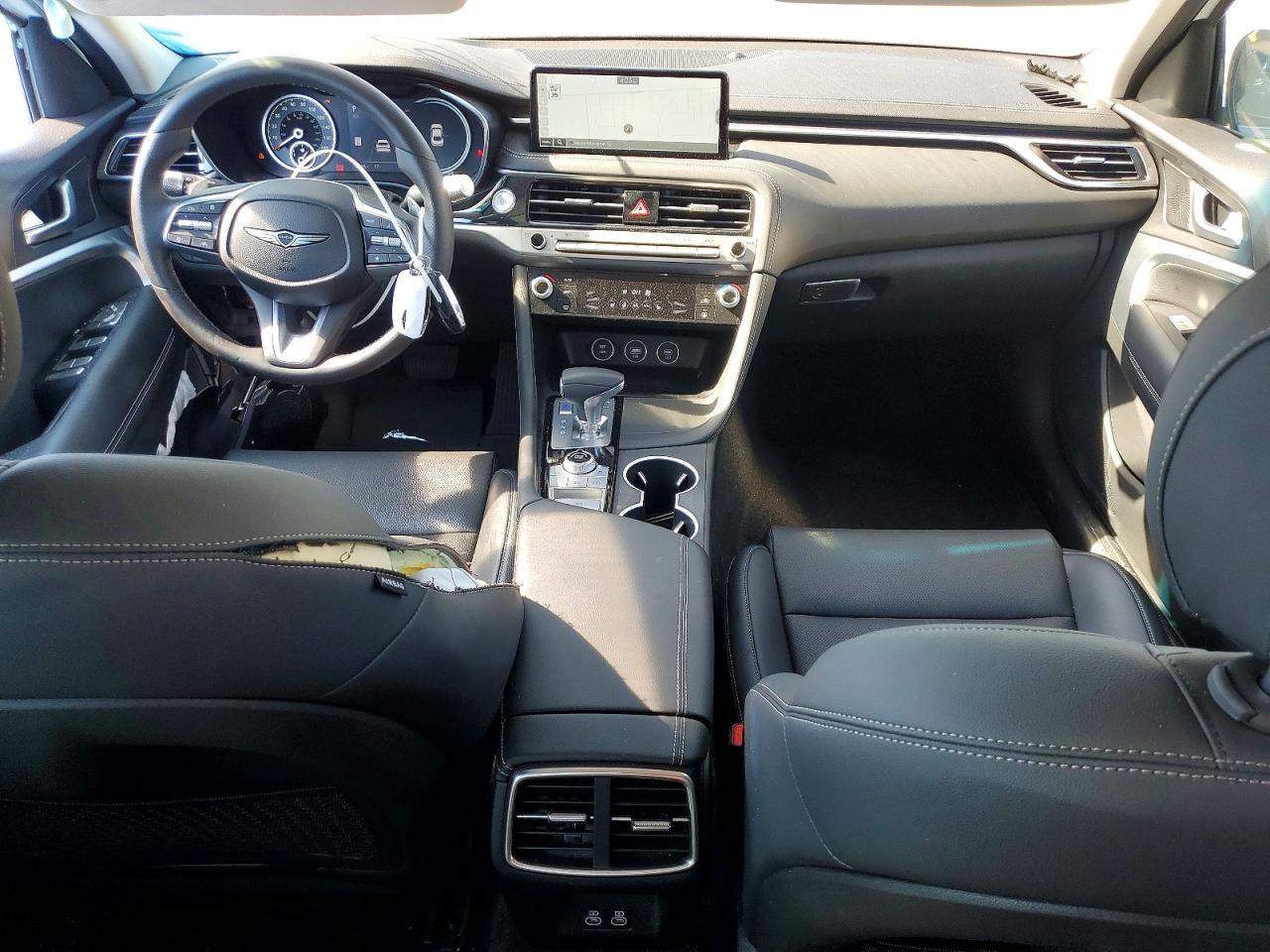 2025 GENESIS G70