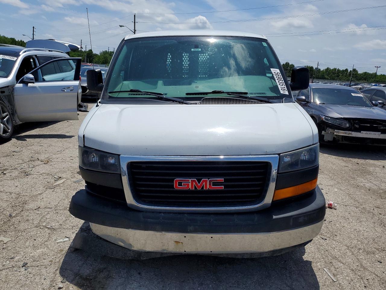 2017 GMC Savana