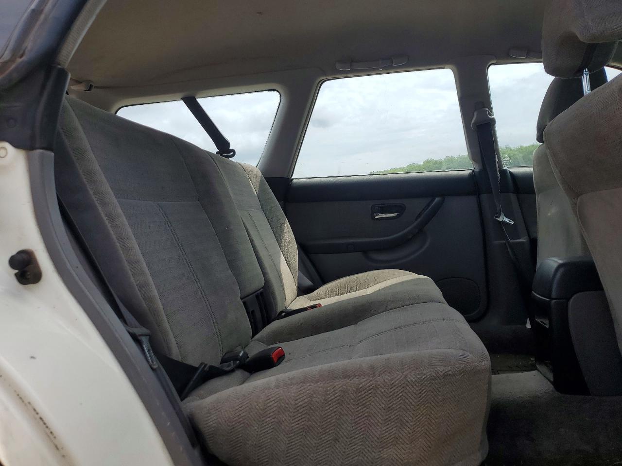 2000 SUBARU Legacy