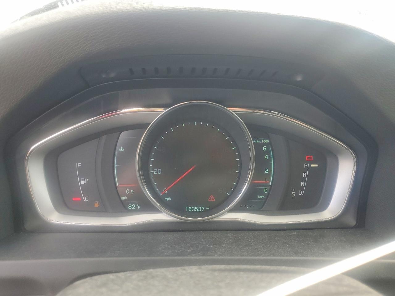 2015 VOLVO S60