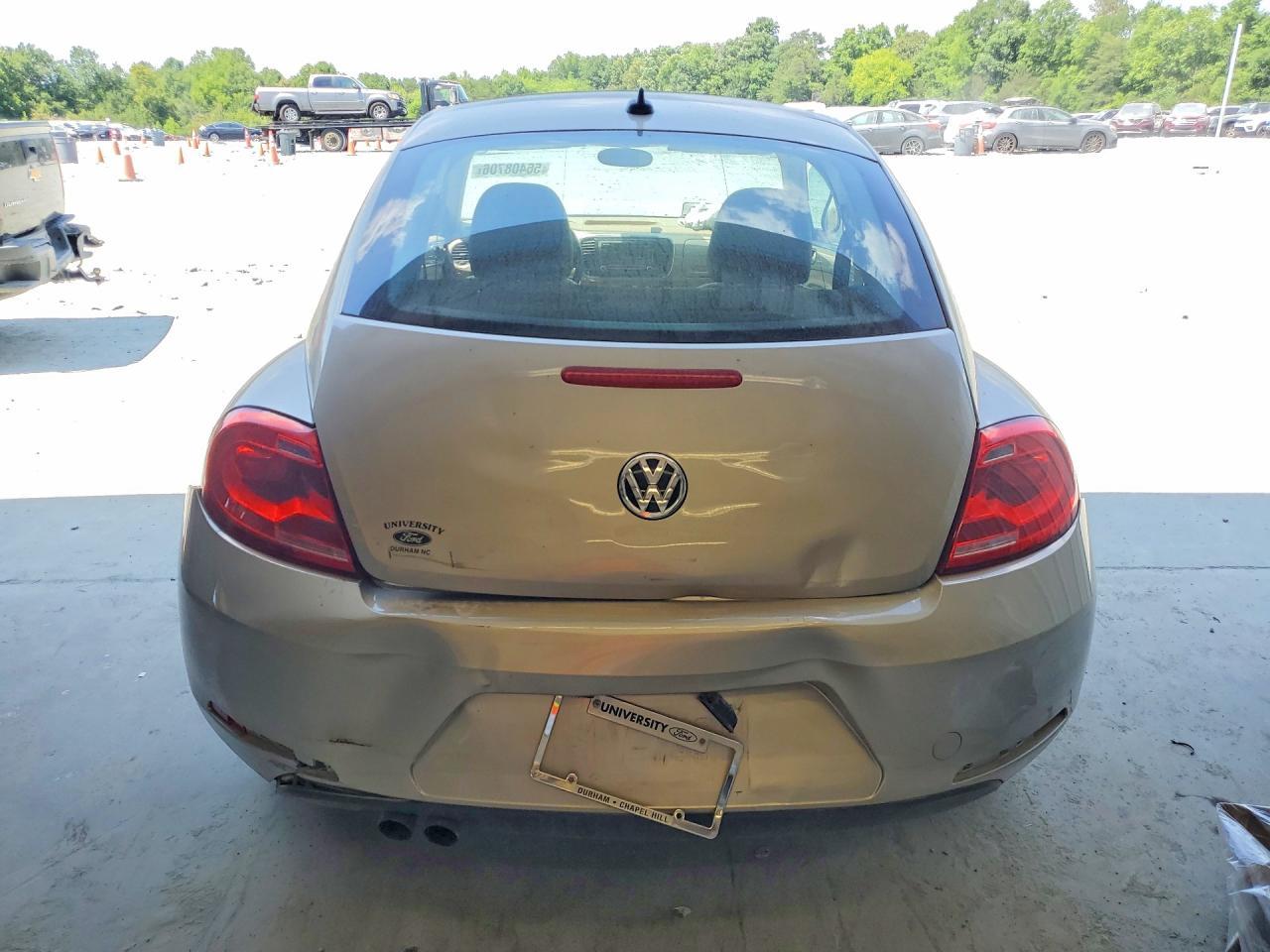 2013 VOLKSWAGEN Beetle