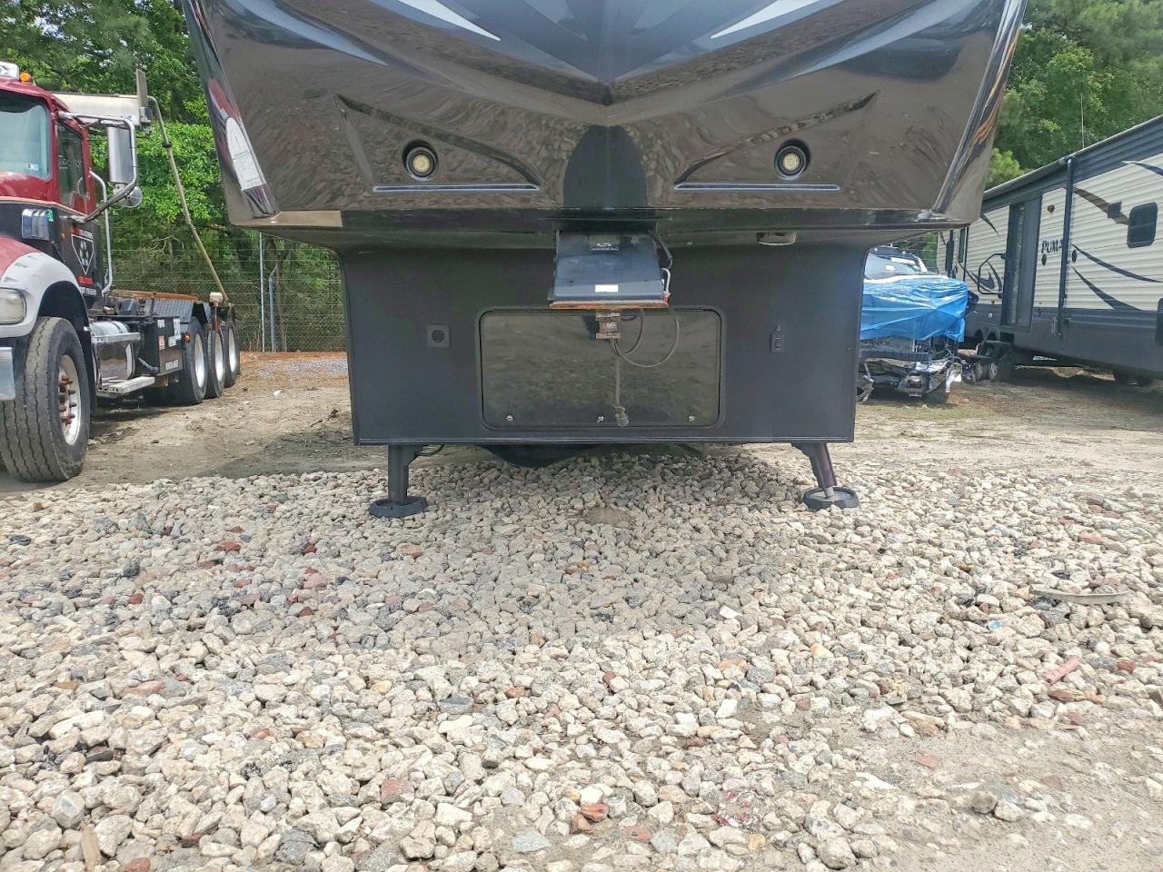 2015 HEARTLAND Road Warrior