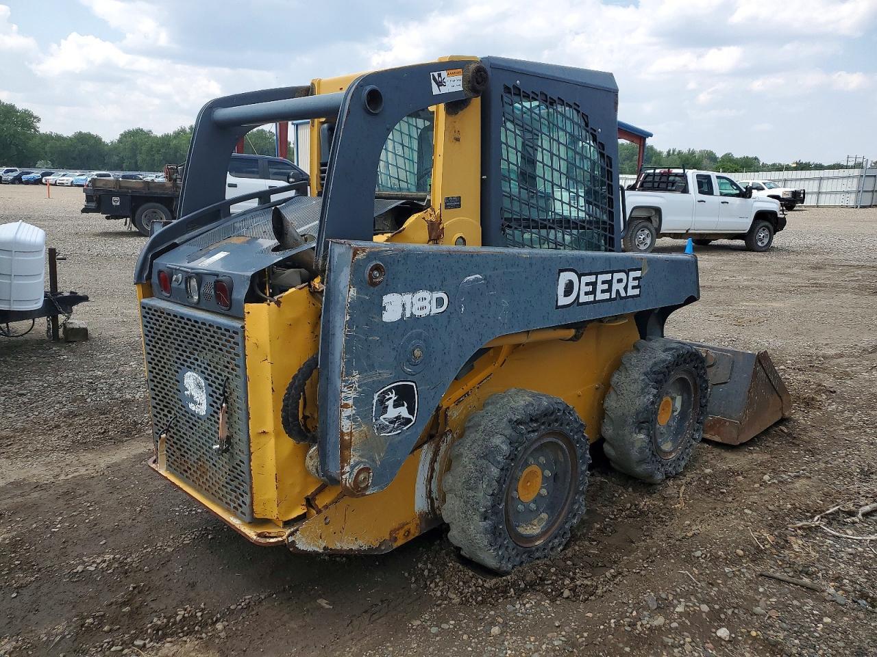 2010 JOHN DEERE Skidsteer