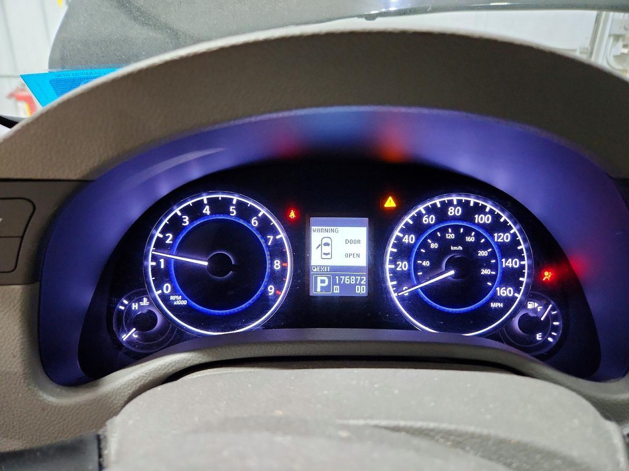 2011 INFINITI G37