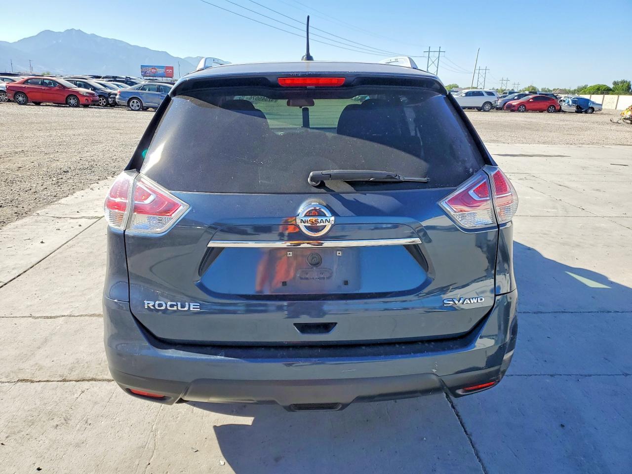 2015 NISSAN ROGUE