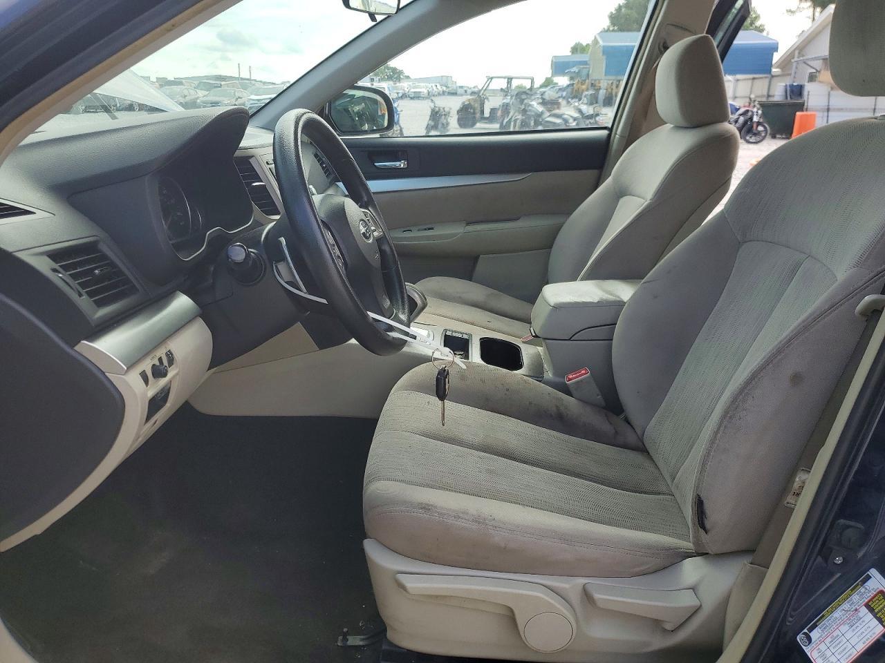 2014 SUBARU Outback