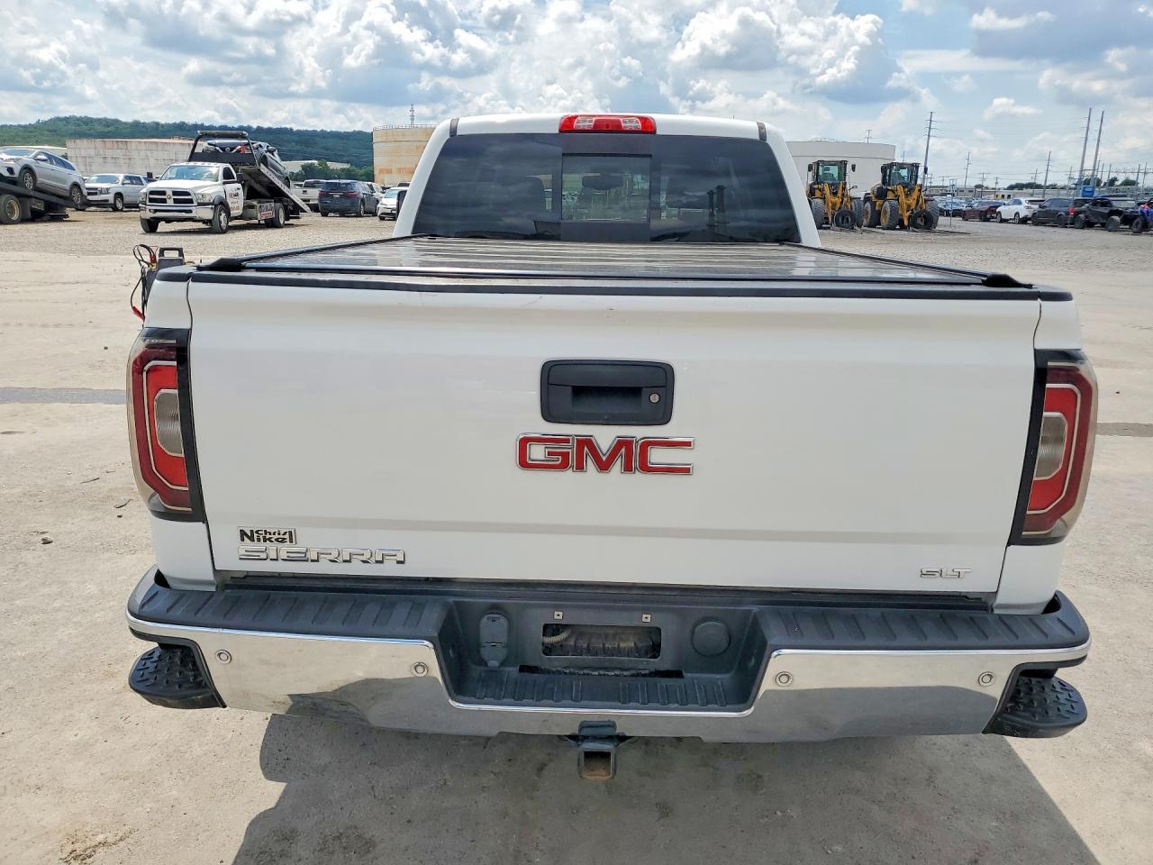 2016 GMC Sierra