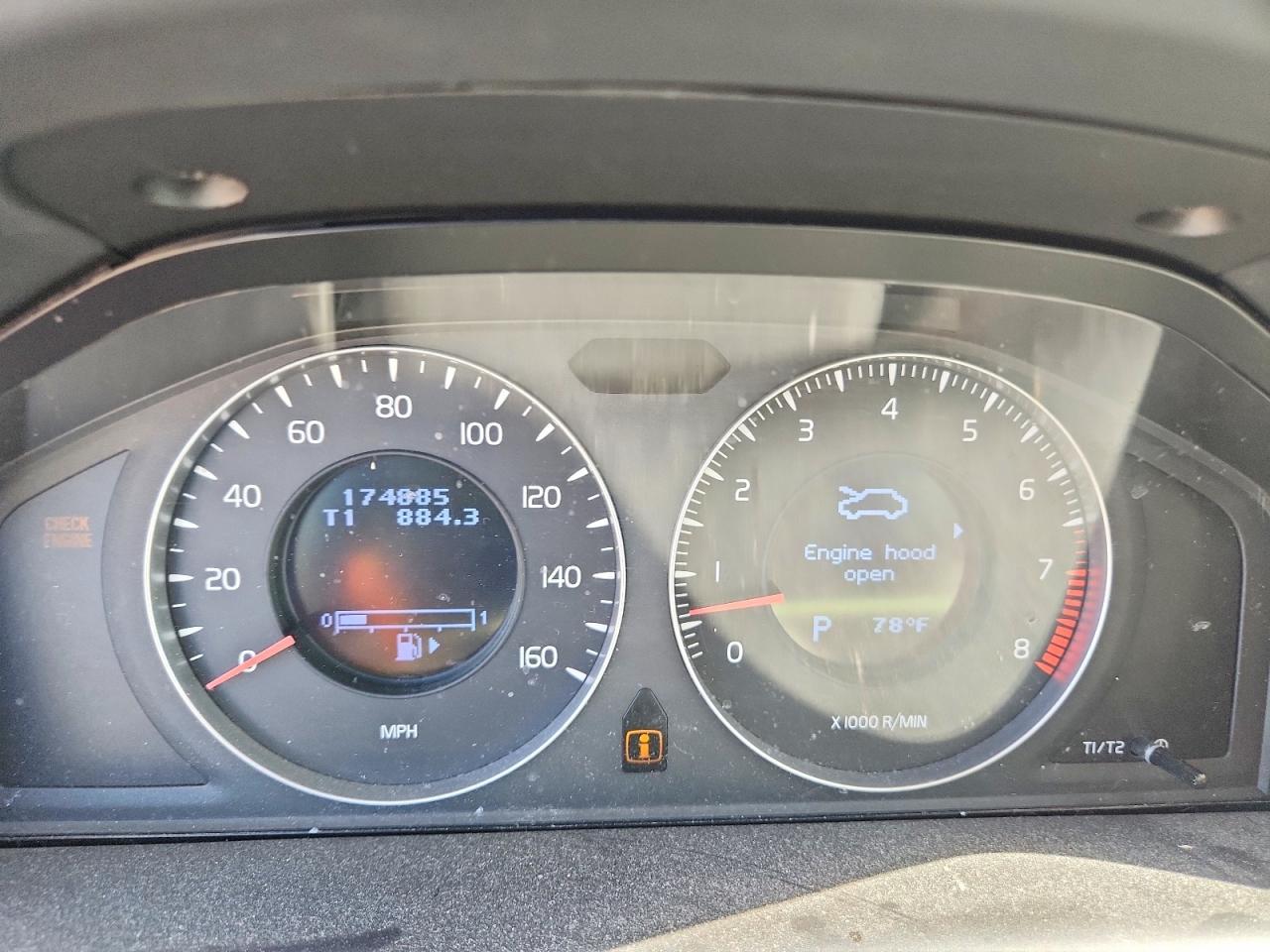 2011 VOLVO XC60
