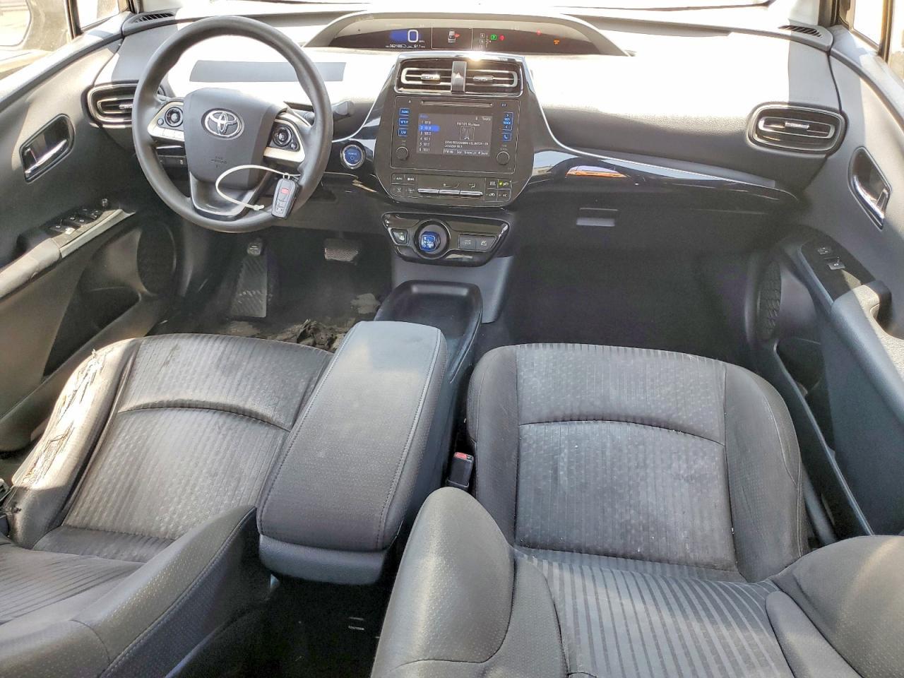 2016 TOYOTA PRIUS