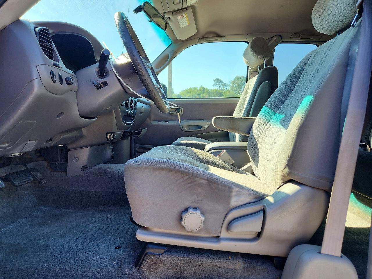 2002 TOYOTA TUNDRA