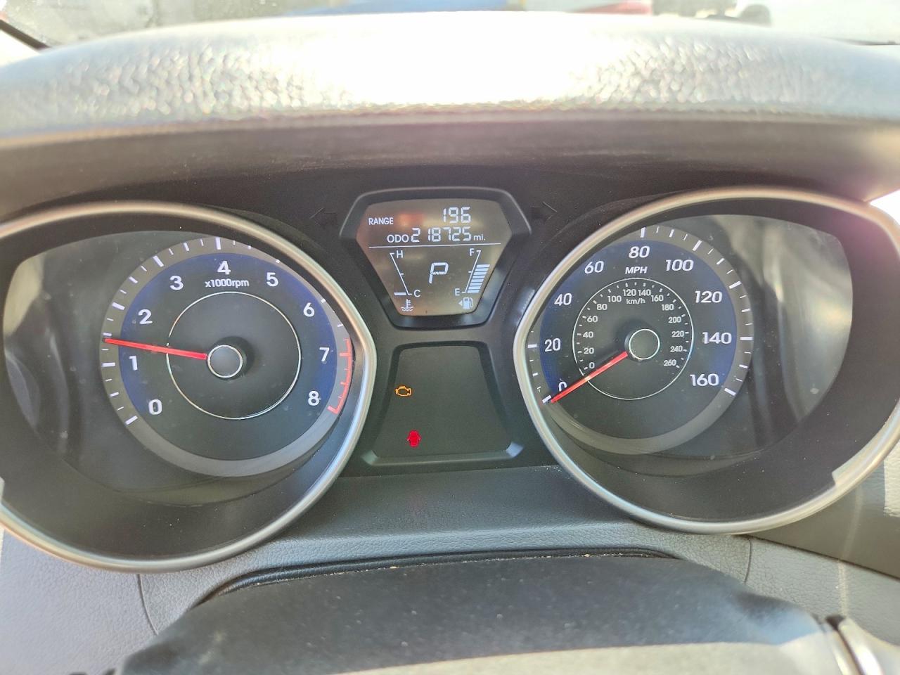 2012 HYUNDAI ELANTRA