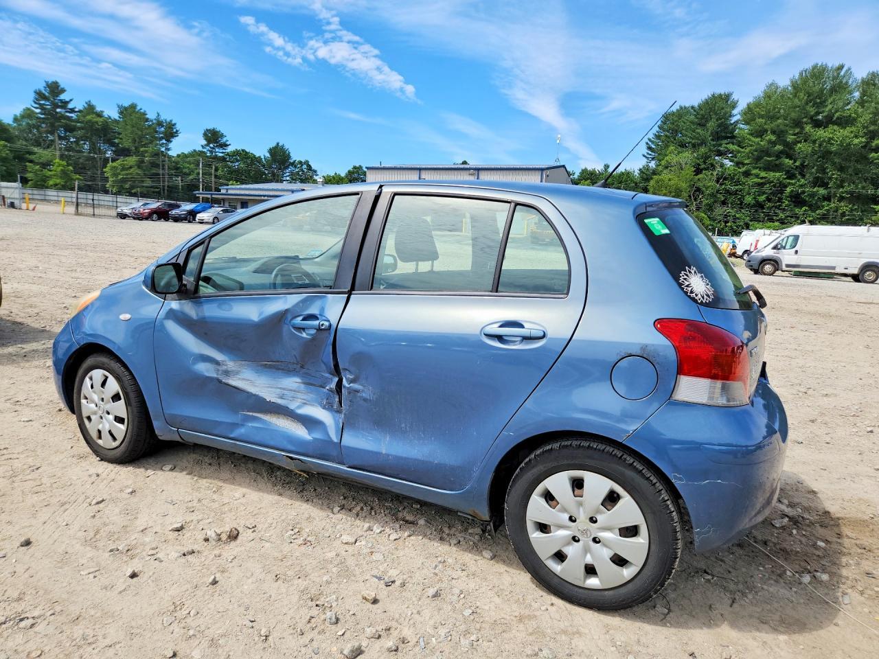 2011 TOYOTA YARIS