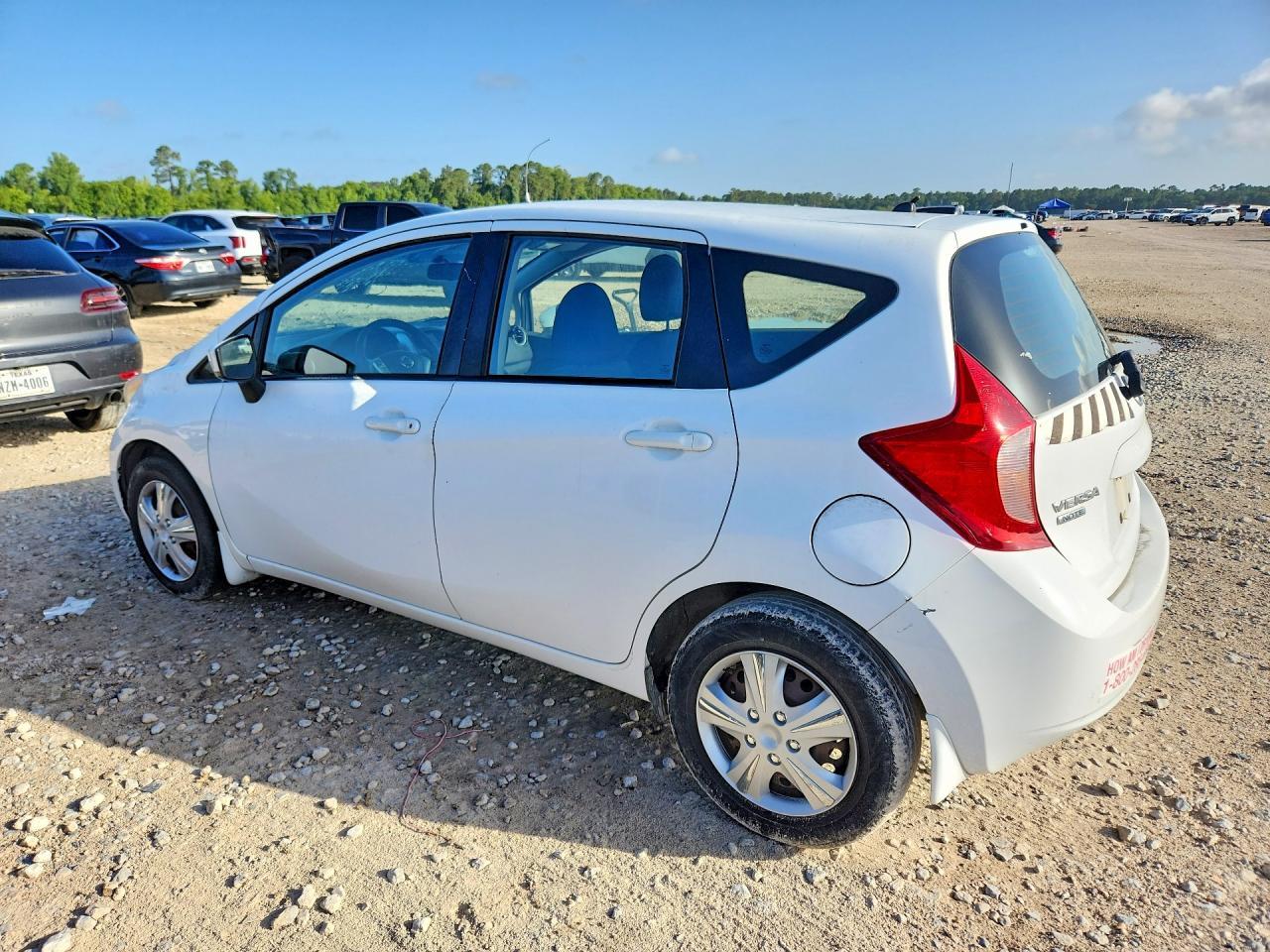 2016 NISSAN Versa Note