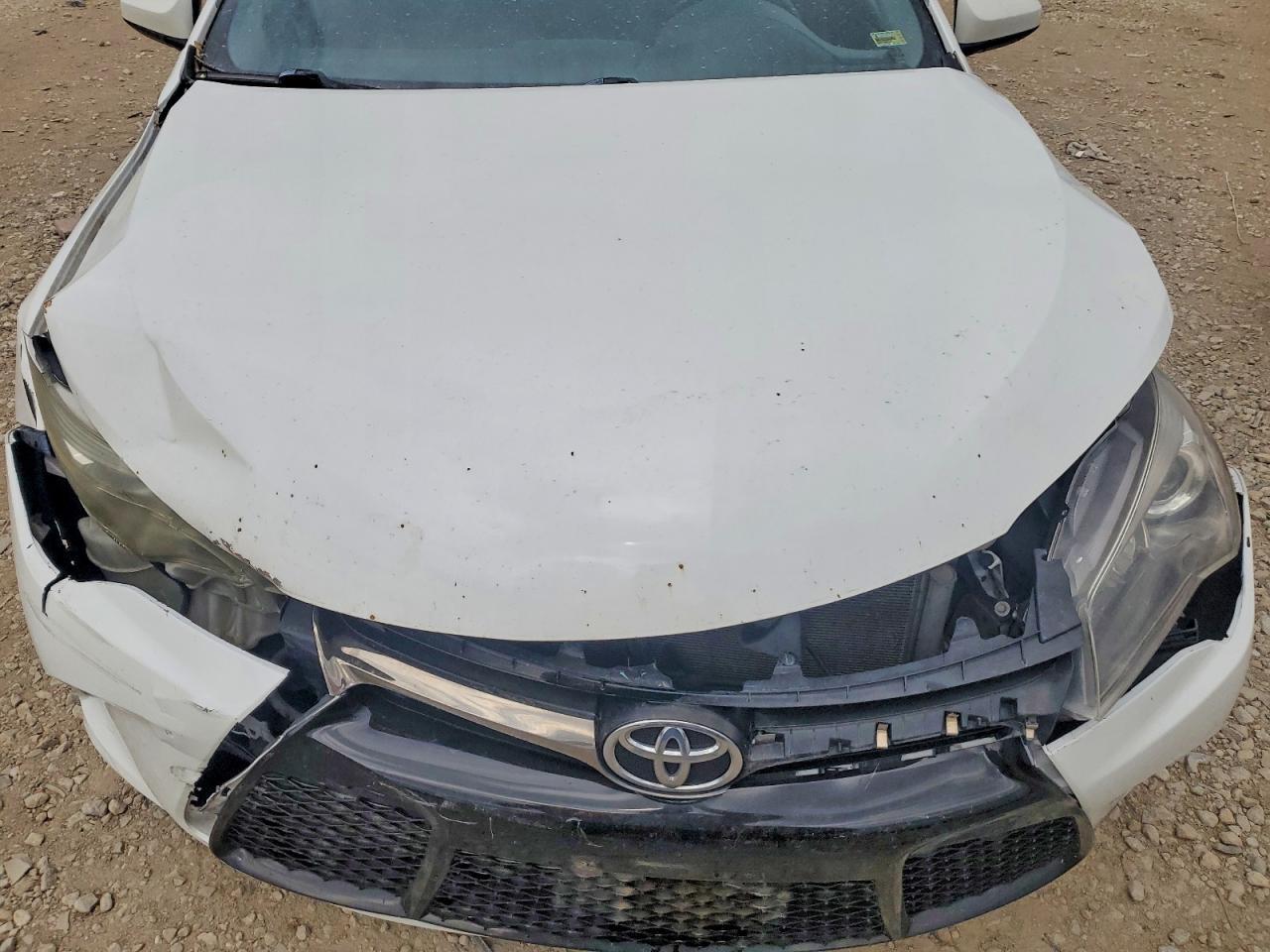 2016 TOYOTA CAMRY