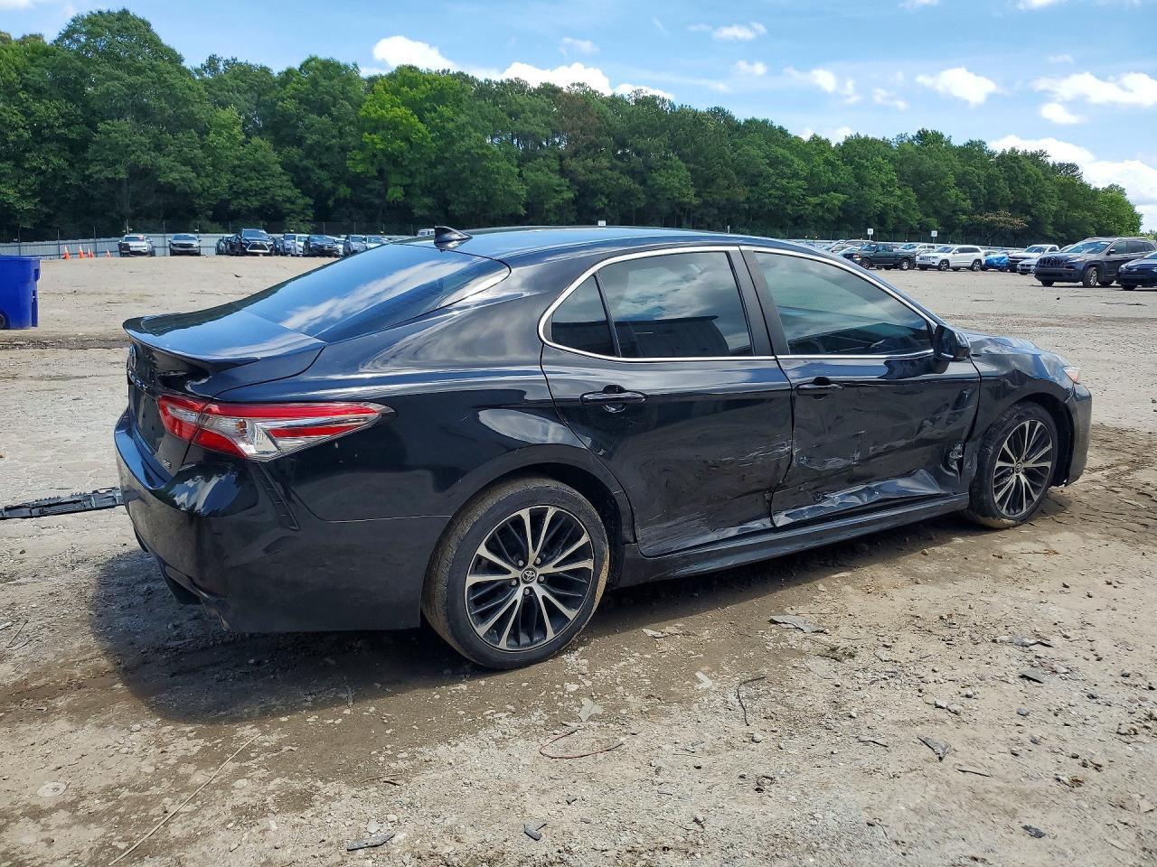 2019 TOYOTA CAMRY