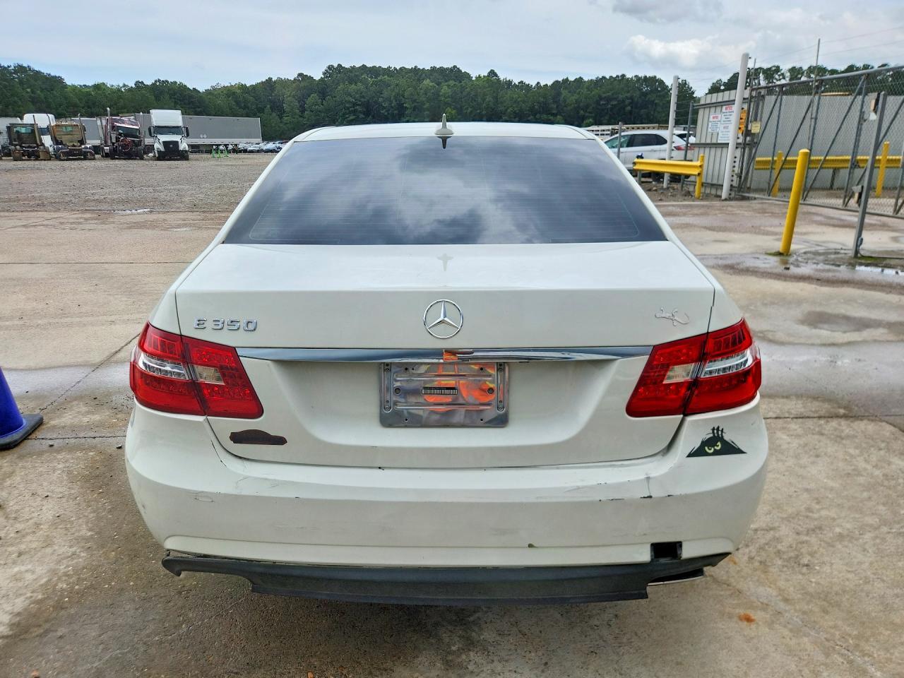 2012 MERCEDES-BENZ E-Class