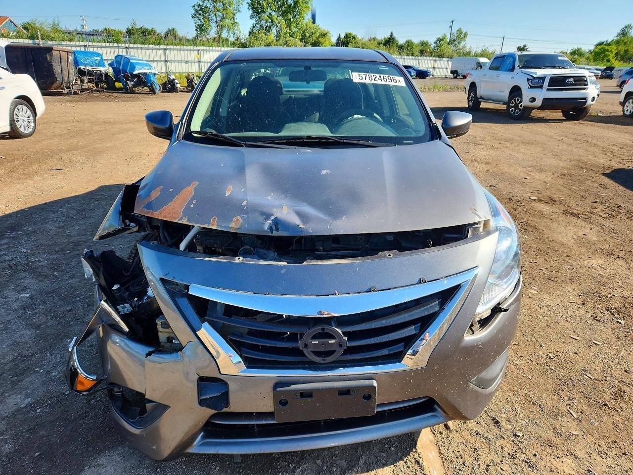 2016 NISSAN VERSA