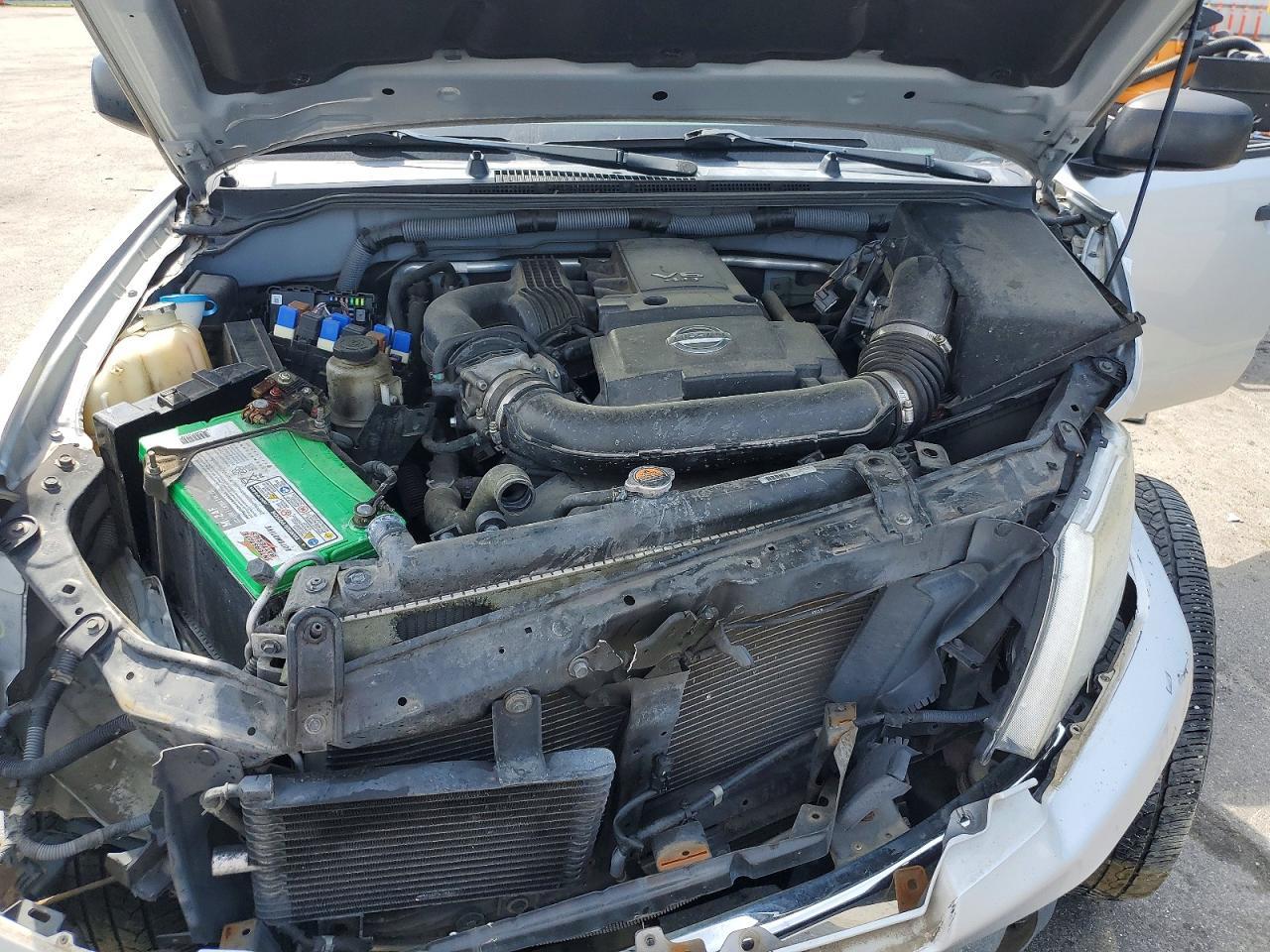 2011 NISSAN Frontier