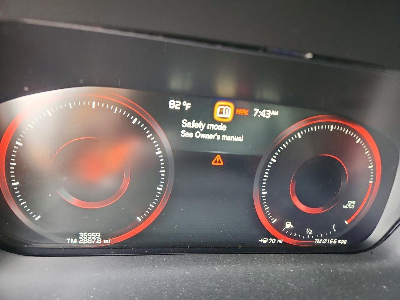 2021 VOLVO XC60