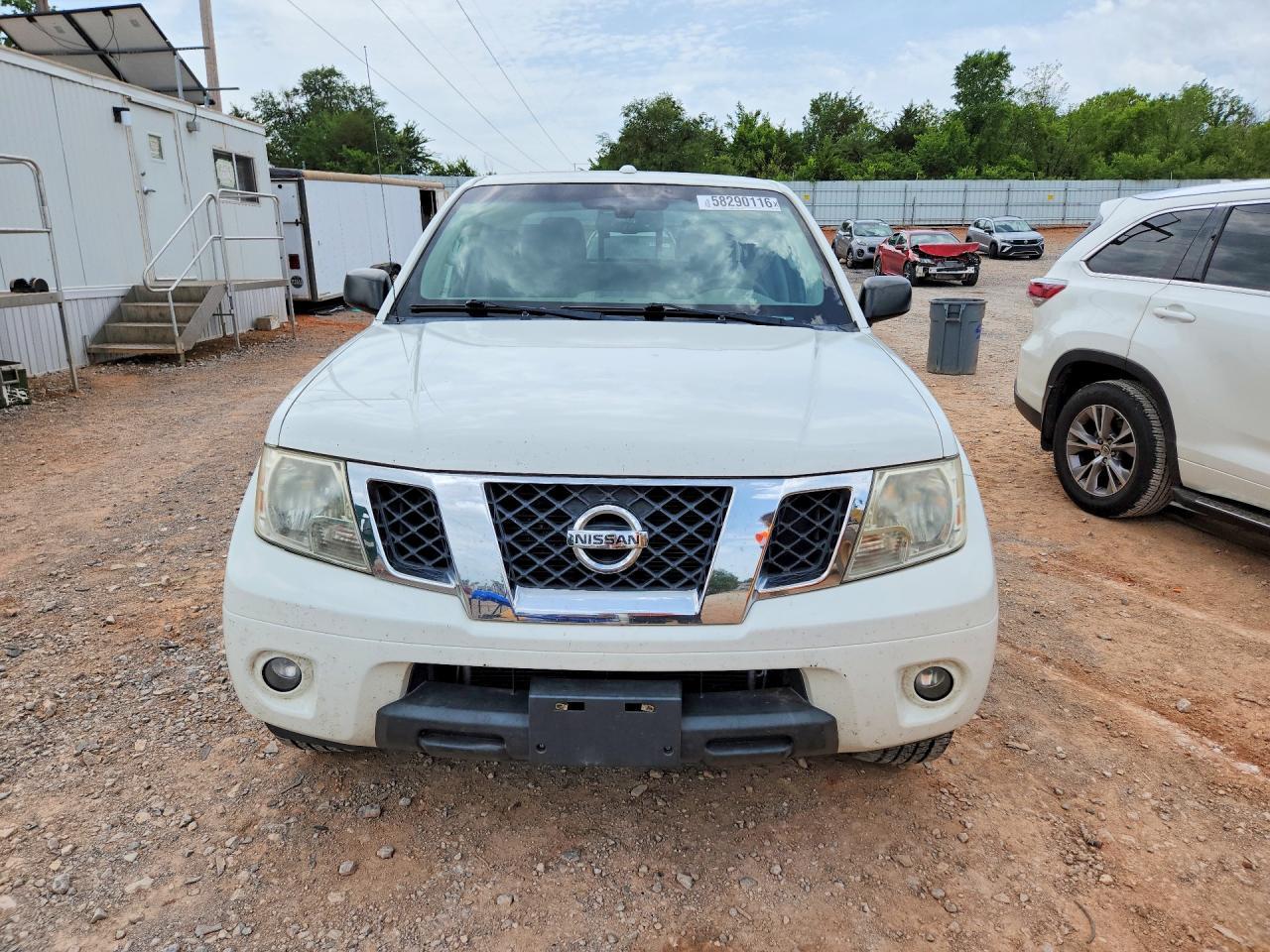 2015 NISSAN Frontier