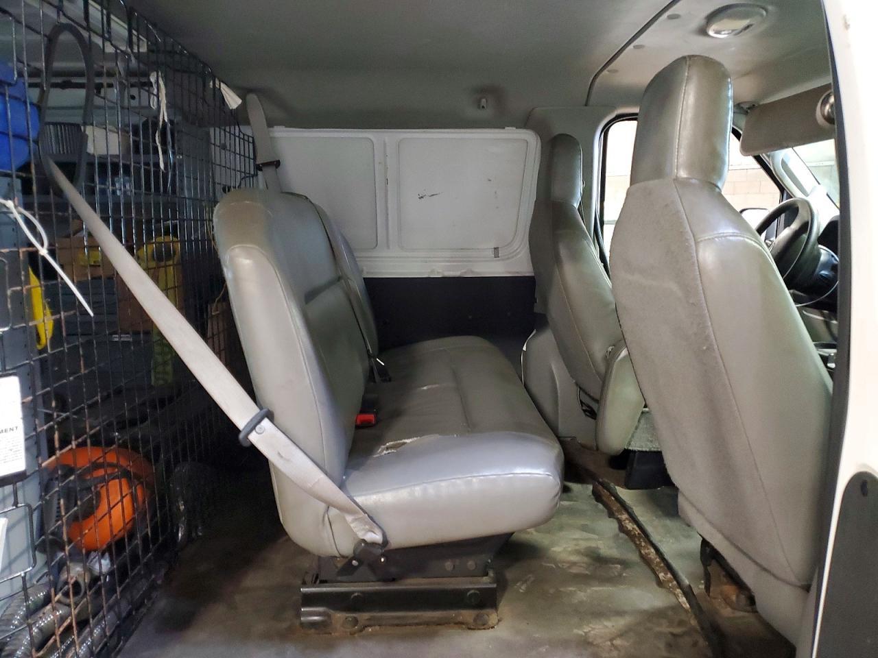 2009 FORD Econoline E350