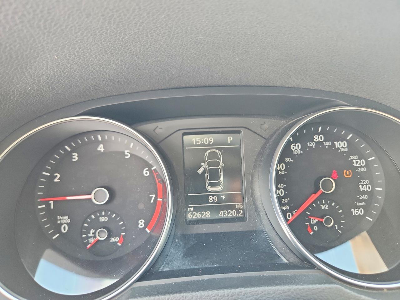2016 VOLKSWAGEN Passat