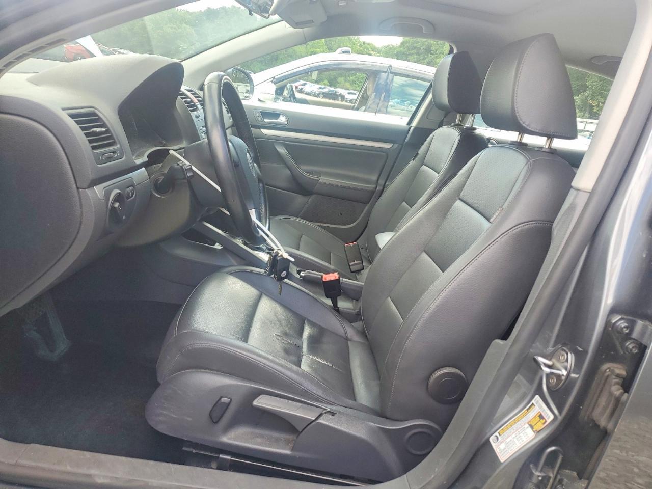 2009 VOLKSWAGEN JETTA