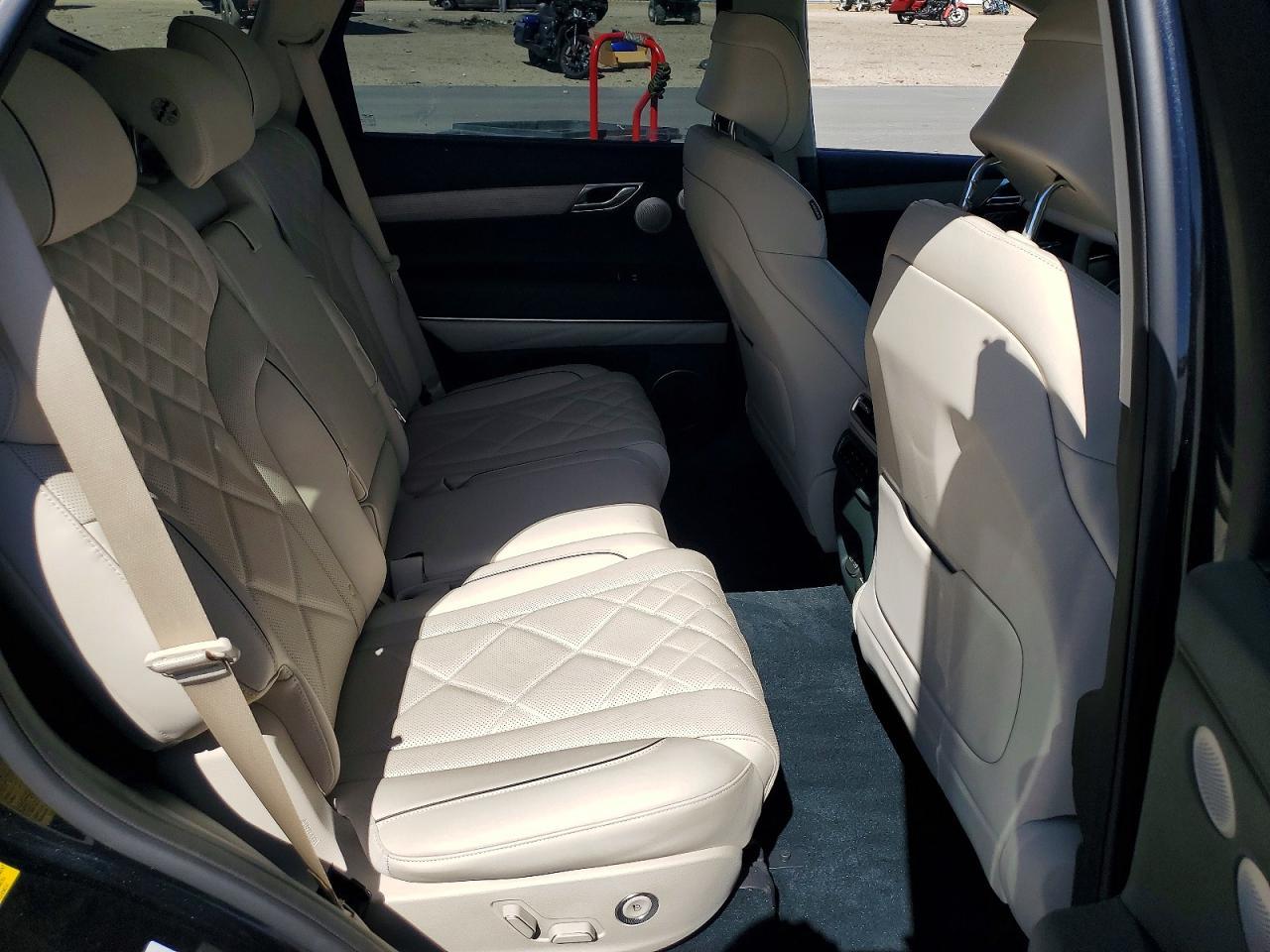 2025 GENESIS GV80