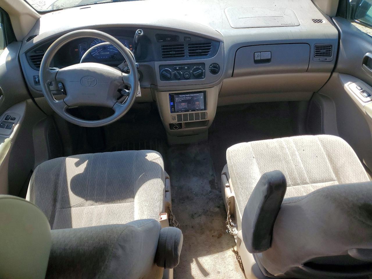 2002 TOYOTA SIENNA