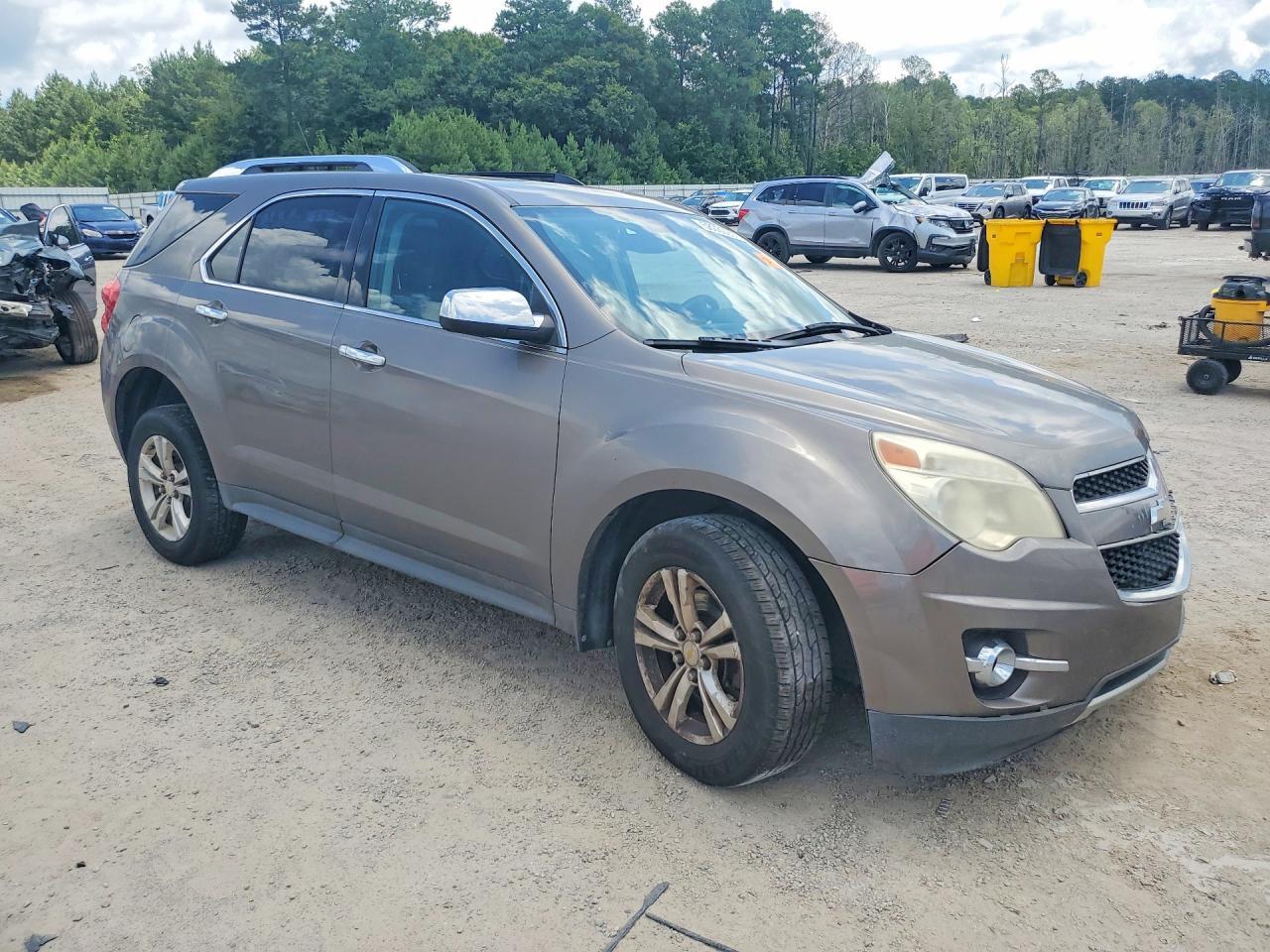 2011 CHEVROLET EQUINOX