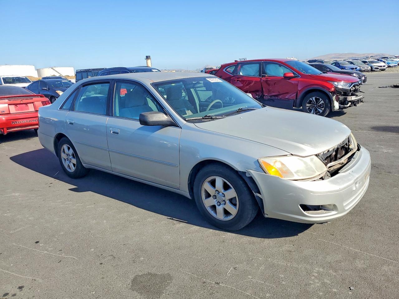 2001 TOYOTA Avalon