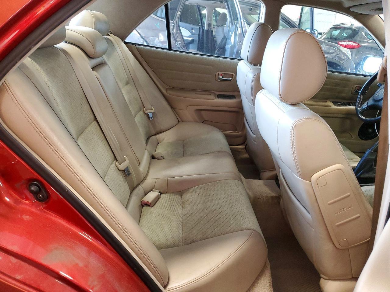 2001 LEXUS IS 300