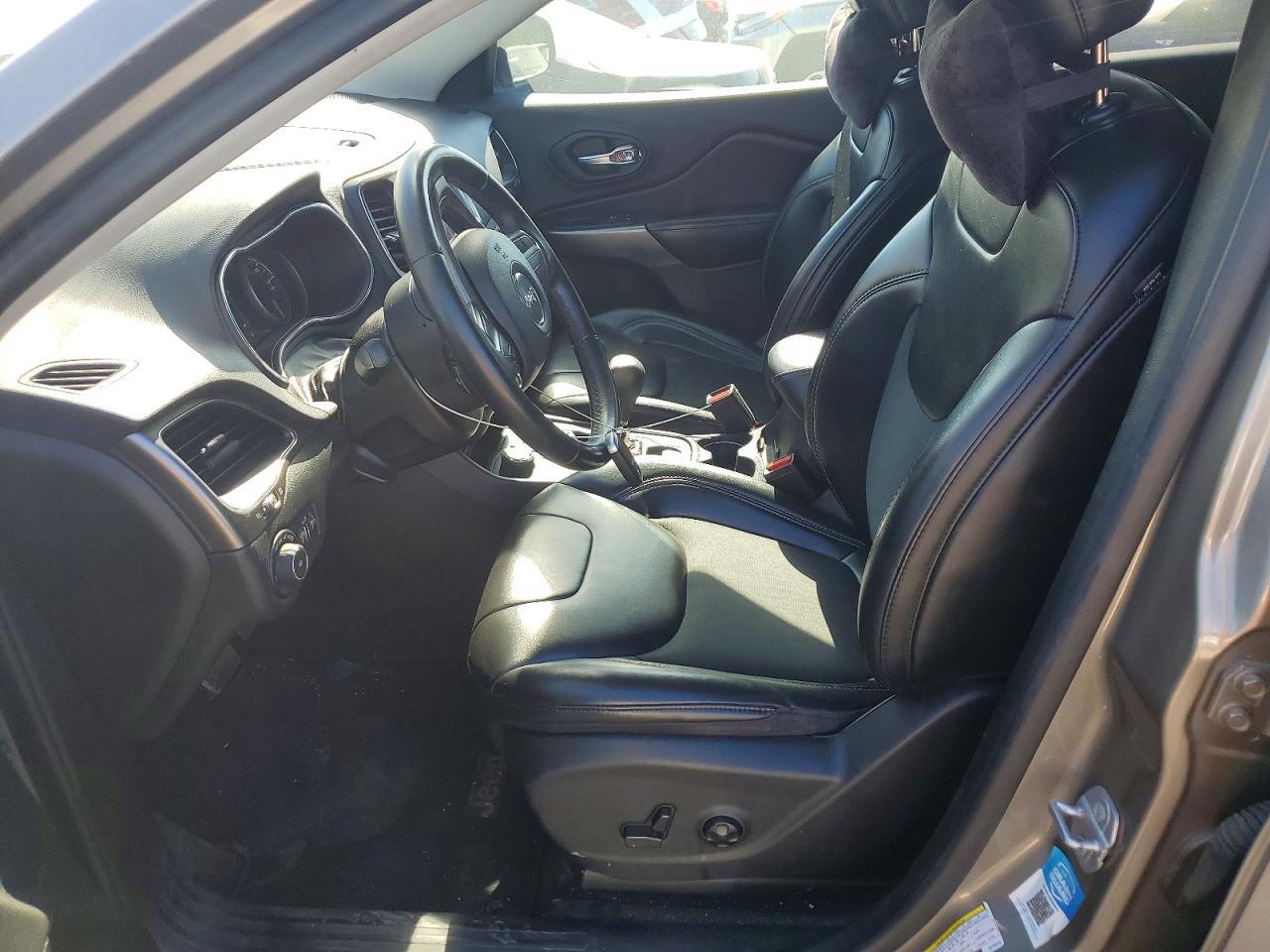 2019 JEEP CHEROKEE