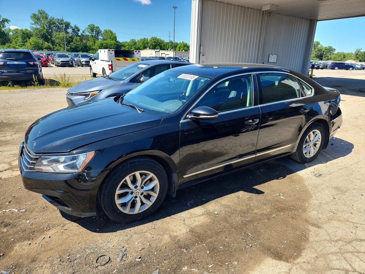 2016 VOLKSWAGEN Passat