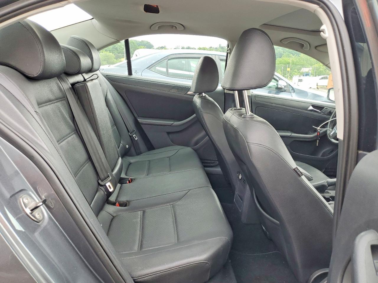 2012 VOLKSWAGEN JETTA